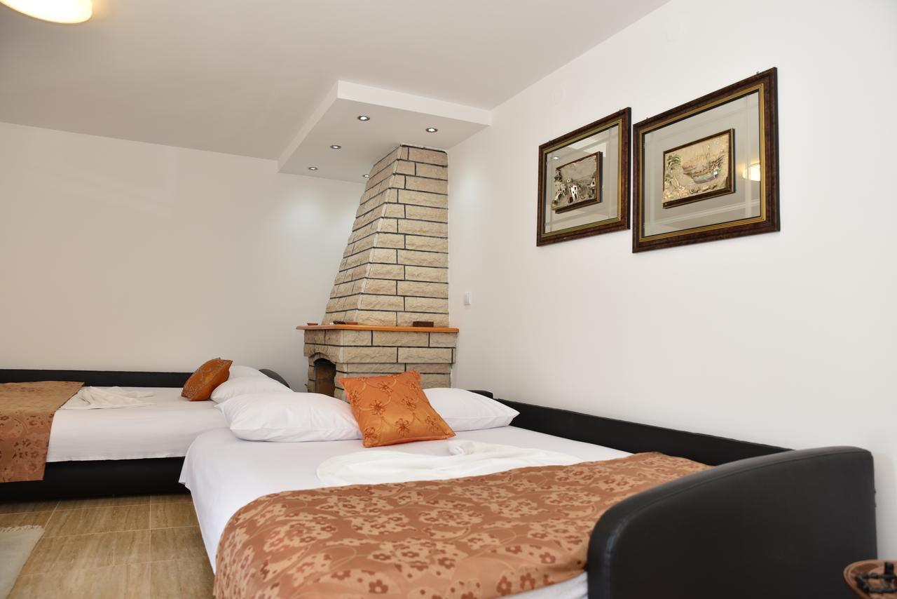 Guest House Evropa Ulcinj Kültér fotó